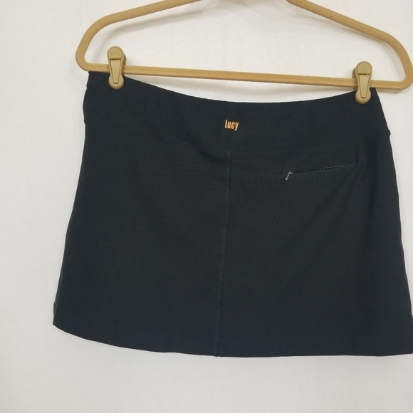 Lucy Tech Sport Skirt - Picture 2 of 6